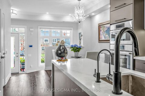 Photo 12 at 361 Roehampton Avenue, Mount Pleasant East, Toronto