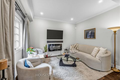 Photo 13 at 361 Roehampton Avenue, Mount Pleasant East, Toronto