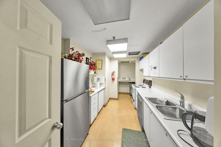Photo 38 at 1603 - 3605 Kariya Drive, City Centre, Mississauga