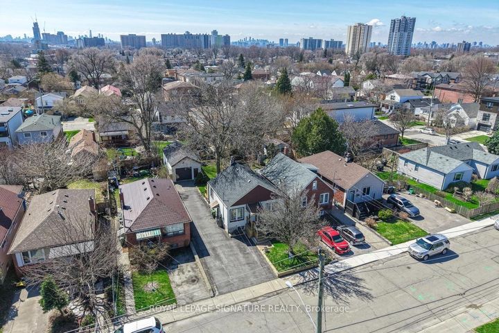 Photo 26 at 8 Wolcott Avenue, Oakridge, Toronto