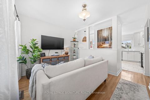 Photo 1 at 8 Wolcott Avenue, Oakridge, Toronto
