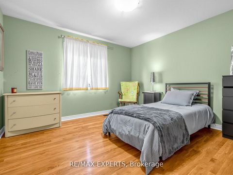 Photo 24 at 203 Thomson Creek Boulevard, Islington Woods, Vaughan