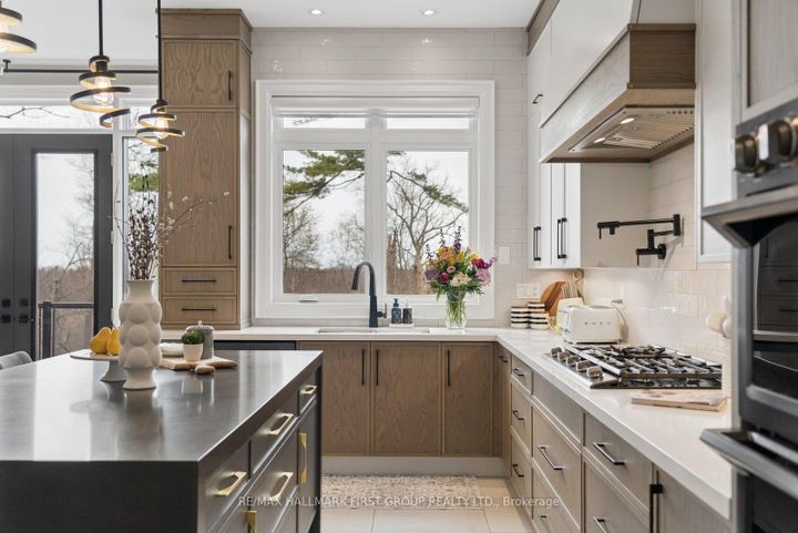 Photo 6 at 506 Rougemount Drive, Rosebank, Pickering