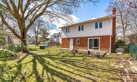 Photo 27 at 143 Peel Street, Wellington, Barrie