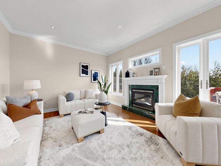 Photo 11 at 19 Fountain Court, Rouge Woods, Richmond Hill