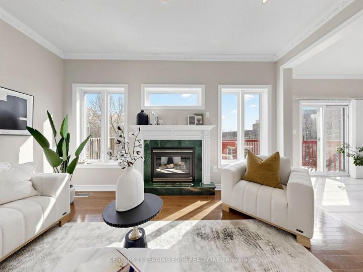 Photo 13 at 19 Fountain Court, Rouge Woods, Richmond Hill