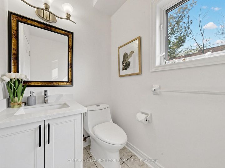 Photo 20 at 19 Fountain Court, Rouge Woods, Richmond Hill