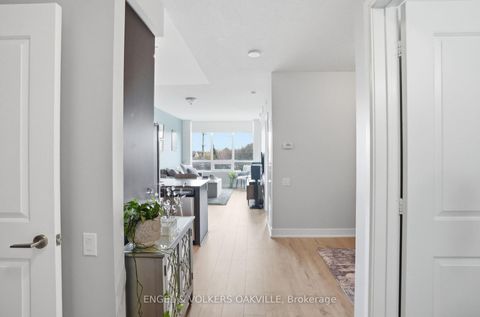 Photo 1 at 528 - 7608 Yonge Street, Yorkhill, Vaughan