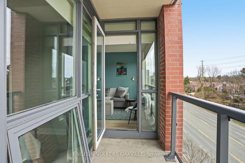 Photo 12 at 528 - 7608 Yonge Street, Yorkhill, Vaughan