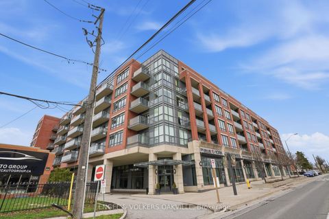Photo 21 at 528 - 7608 Yonge Street, Yorkhill, Vaughan