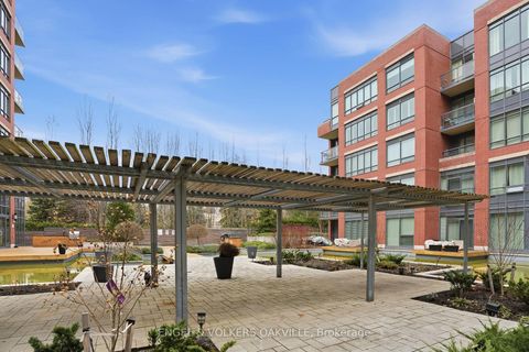 Photo 22 at 528 - 7608 Yonge Street, Yorkhill, Vaughan