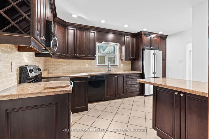 Photo 11 at 202 Park Home Avenue, Willowdale West, Toronto