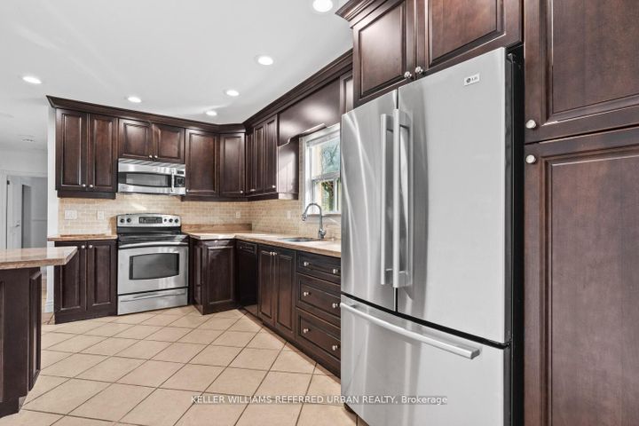 Photo 12 at 202 Park Home Avenue, Willowdale West, Toronto