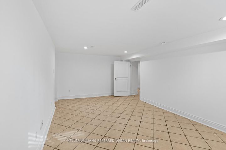 Photo 25 at 202 Park Home Avenue, Willowdale West, Toronto