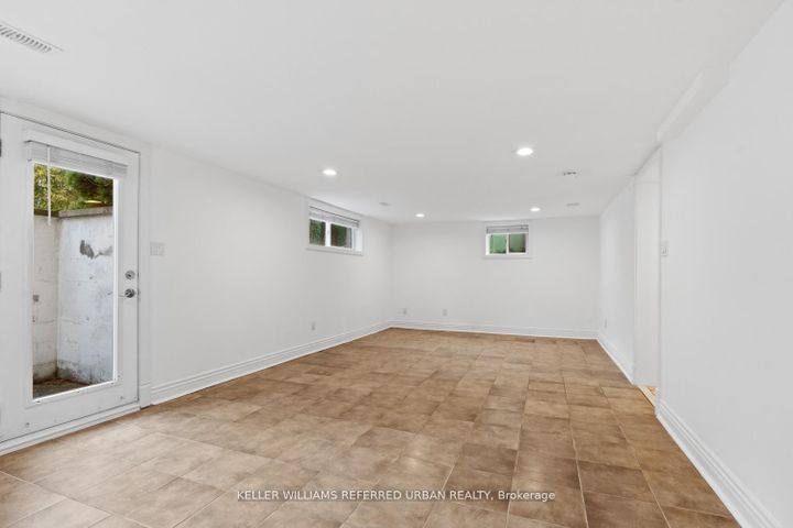 Photo 27 at 202 Park Home Avenue, Willowdale West, Toronto