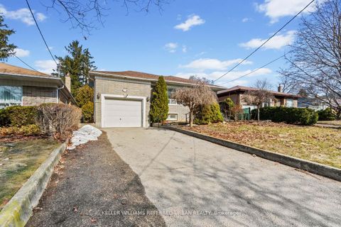 Photo 3 at 202 Park Home Avenue, Willowdale West, Toronto