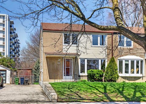 Photo 2 at 128 Woodfern Drive, Ionview, Toronto