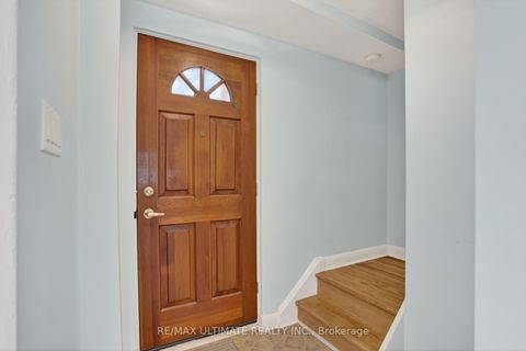 Photo 3 at 128 Woodfern Drive, Ionview, Toronto