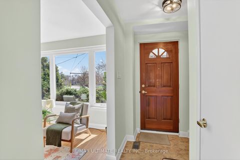 Photo 4 at 128 Woodfern Drive, Ionview, Toronto