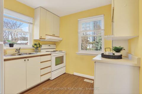 Photo 14 at 128 Woodfern Drive, Ionview, Toronto