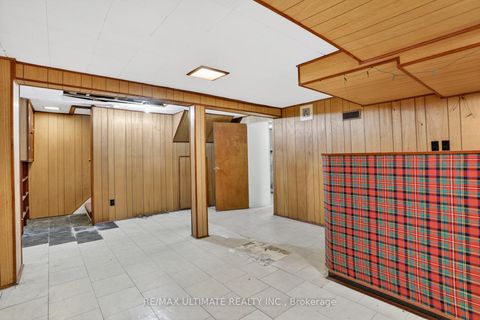 Photo 34 at 128 Woodfern Drive, Ionview, Toronto