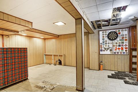 Photo 35 at 128 Woodfern Drive, Ionview, Toronto