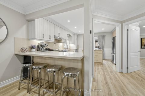 Photo 8 at 137 Cunningham Drive, Ardagh, Barrie