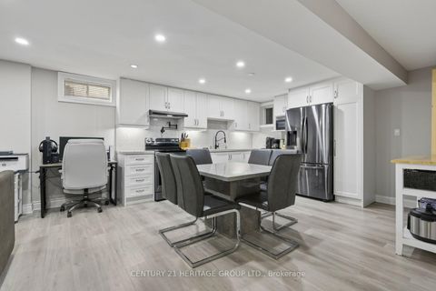 Photo 23 at 137 Cunningham Drive, Ardagh, Barrie