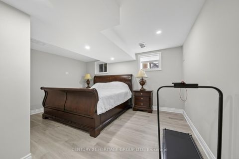 Photo 34 at 137 Cunningham Drive, Ardagh, Barrie