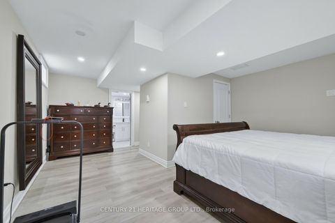 Photo 35 at 137 Cunningham Drive, Ardagh, Barrie