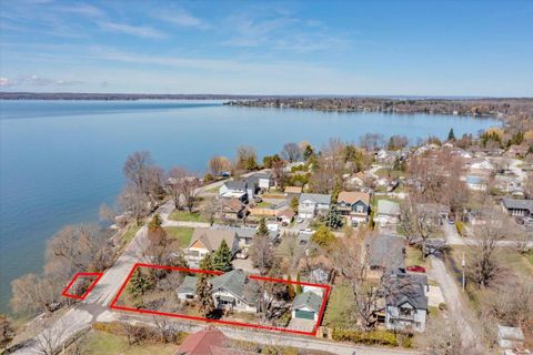 Photo 5 at 181 Lake Drive N, Historic Lakeshore Communities, Georgina