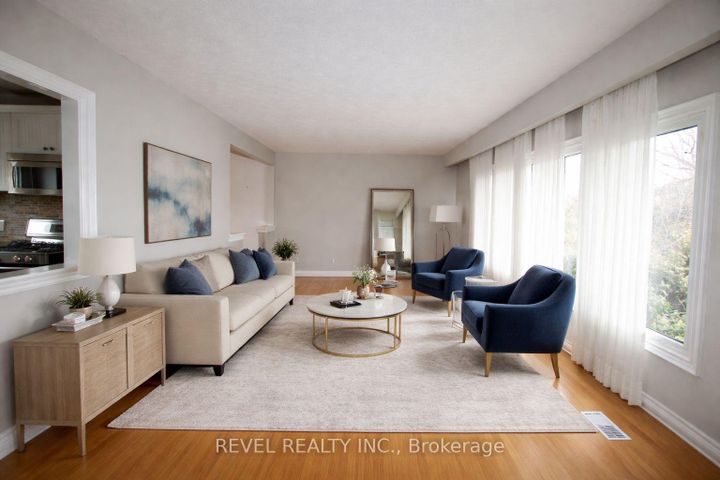 Photo 3 at 469 Maine Street, Kedron, Oshawa