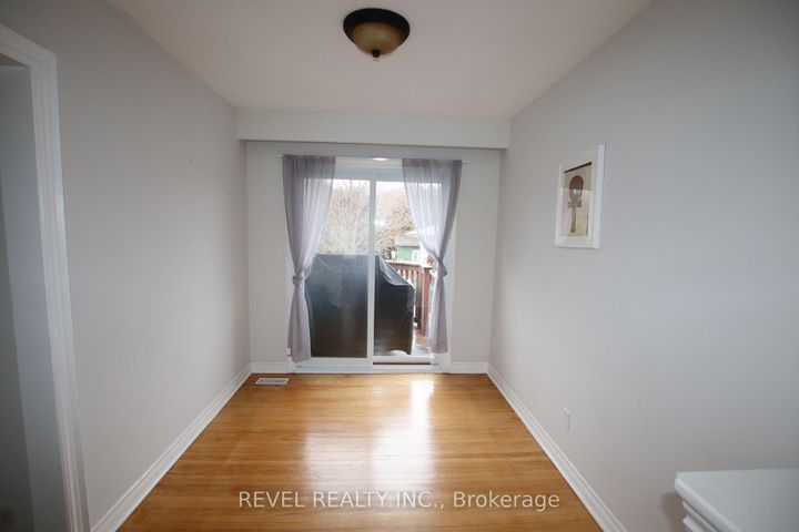 Photo 4 at 469 Maine Street, Kedron, Oshawa