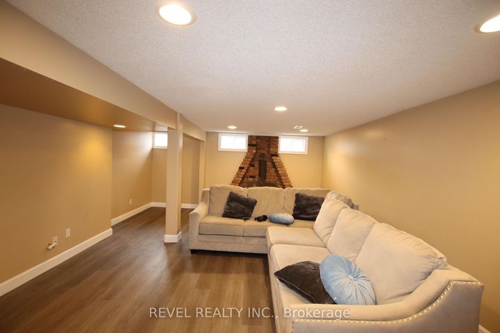 Photo 20 at 469 Maine Street, Kedron, Oshawa