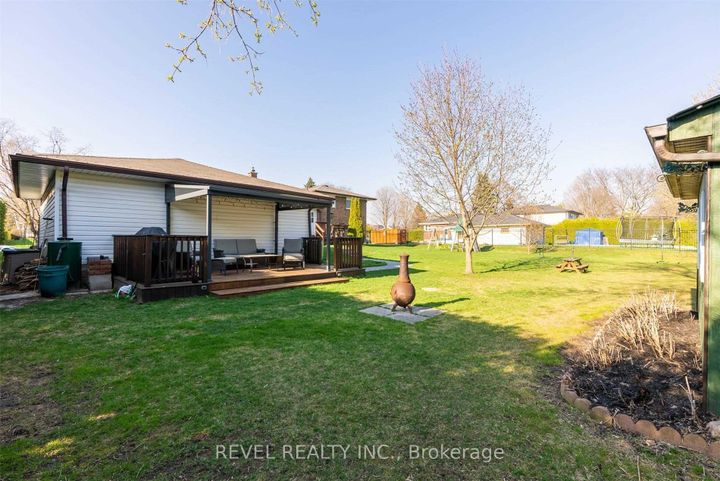 Photo 22 at 469 Maine Street, Kedron, Oshawa