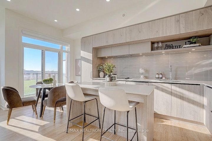 Photo 1 at 711 - 5 Steckley House Lane, Rural Richmond Hill, Richmond Hill