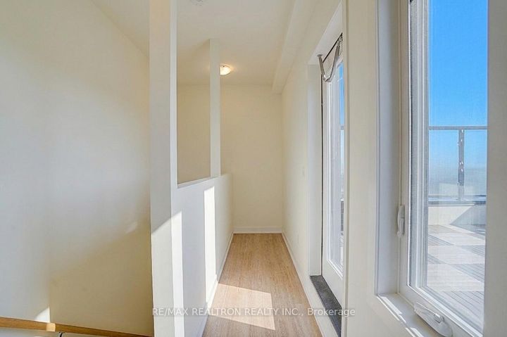 Photo 34 at 711 - 5 Steckley House Lane, Rural Richmond Hill, Richmond Hill