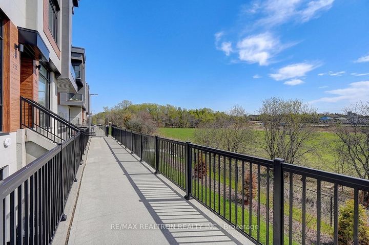 Photo 45 at 711 - 5 Steckley House Lane, Rural Richmond Hill, Richmond Hill