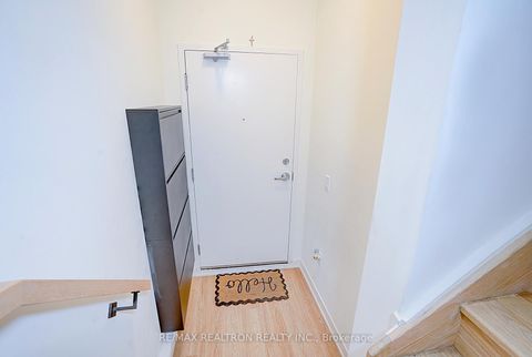 Photo 44 at 711 - 5 Steckley House Lane, Rural Richmond Hill, Richmond Hill