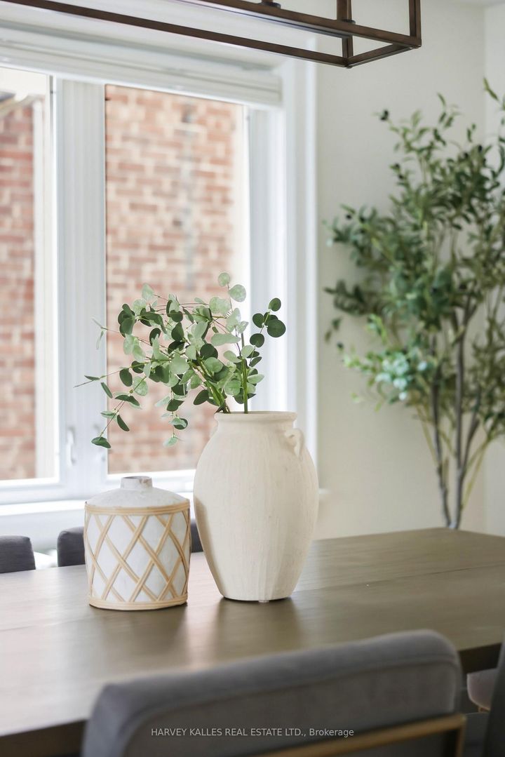 Photo 13 at 683 Hillsdale Avenue E, Mount Pleasant East, Toronto