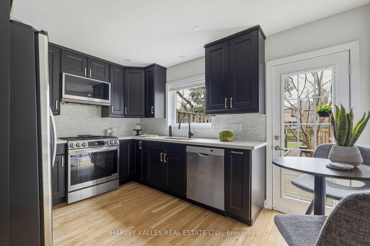 Photo 17 at 683 Hillsdale Avenue E, Mount Pleasant East, Toronto