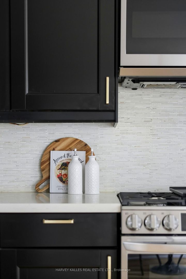 Photo 19 at 683 Hillsdale Avenue E, Mount Pleasant East, Toronto