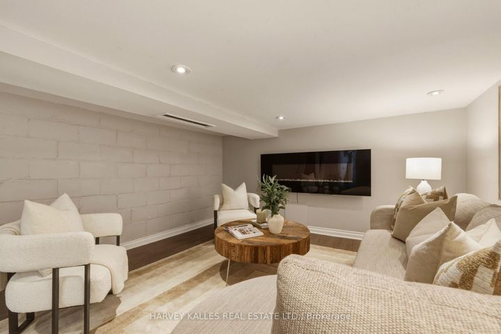 Photo 32 at 683 Hillsdale Avenue E, Mount Pleasant East, Toronto