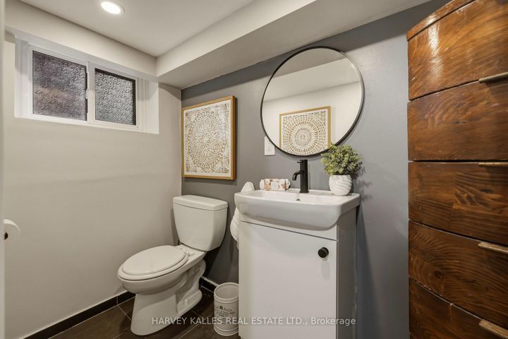 Photo 36 at 683 Hillsdale Avenue E, Mount Pleasant East, Toronto