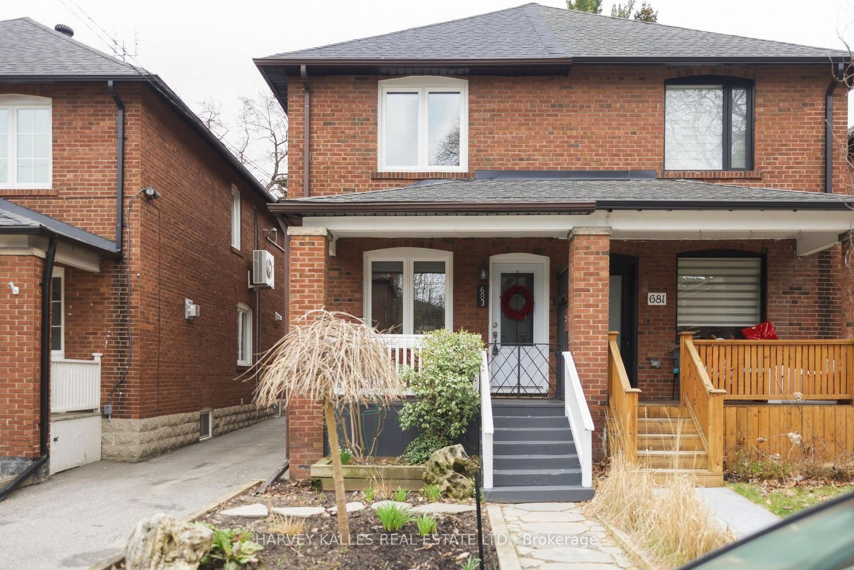 683 Hillsdale Avenue E, Mount Pleasant East, Toronto 2