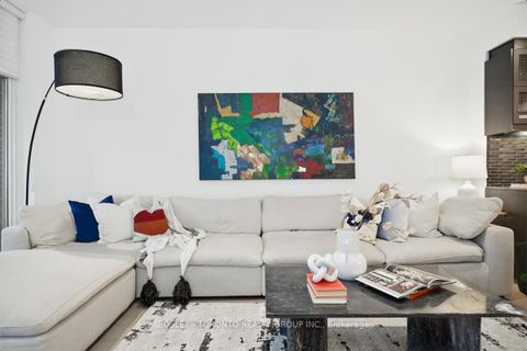 Photo 4 at 10 Loretto Lane, University, Toronto