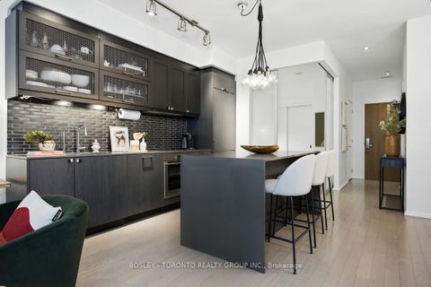 Photo 6 at 10 Loretto Lane, University, Toronto