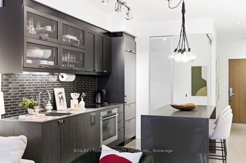 Photo 8 at 10 Loretto Lane, University, Toronto