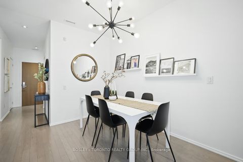 Photo 13 at 10 Loretto Lane, University, Toronto