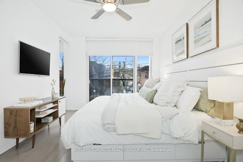 Photo 21 at 10 Loretto Lane, University, Toronto